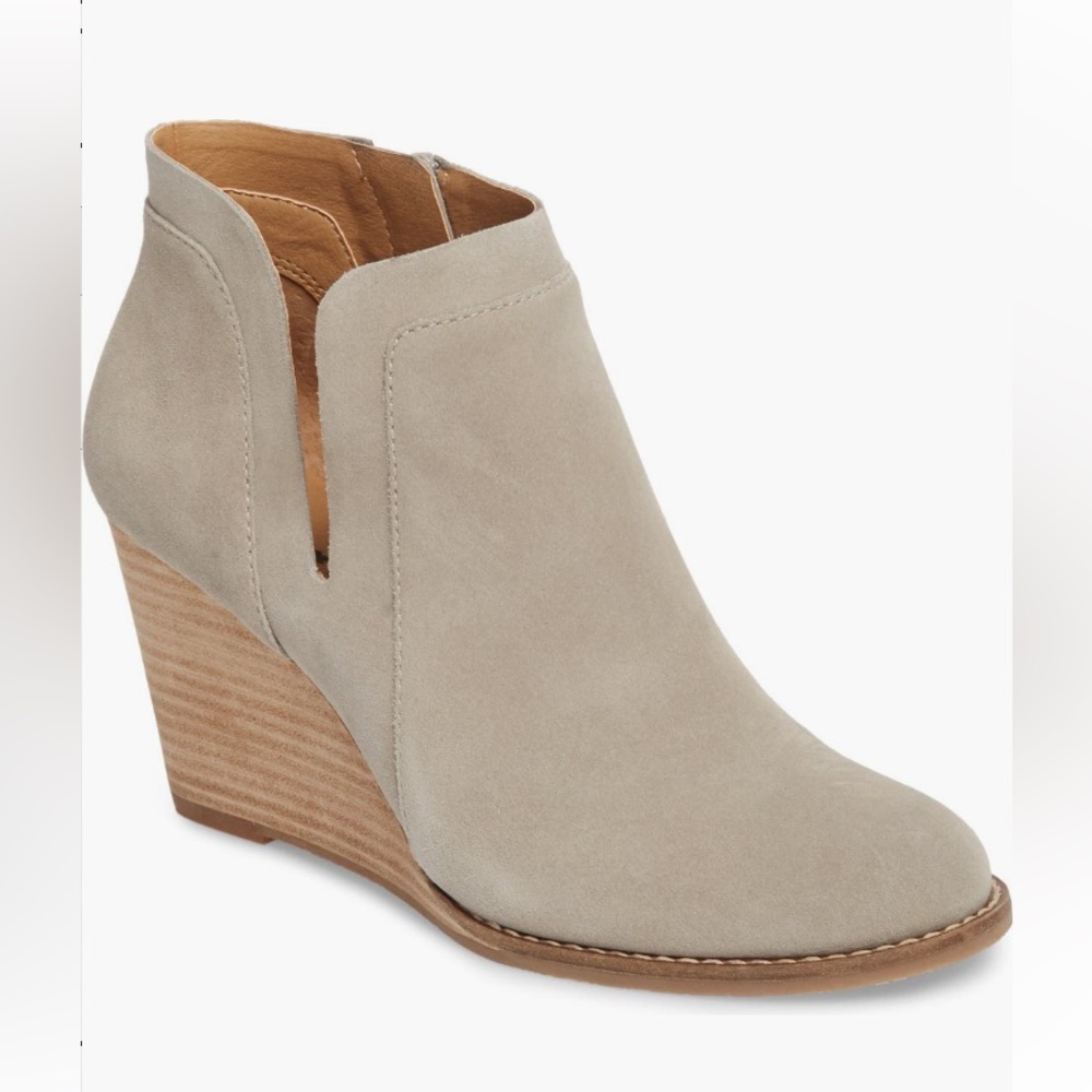 Lucky Brand Yaba Wedge Bootie Gray Suede 3 1/4” Heel Women’s Size 8